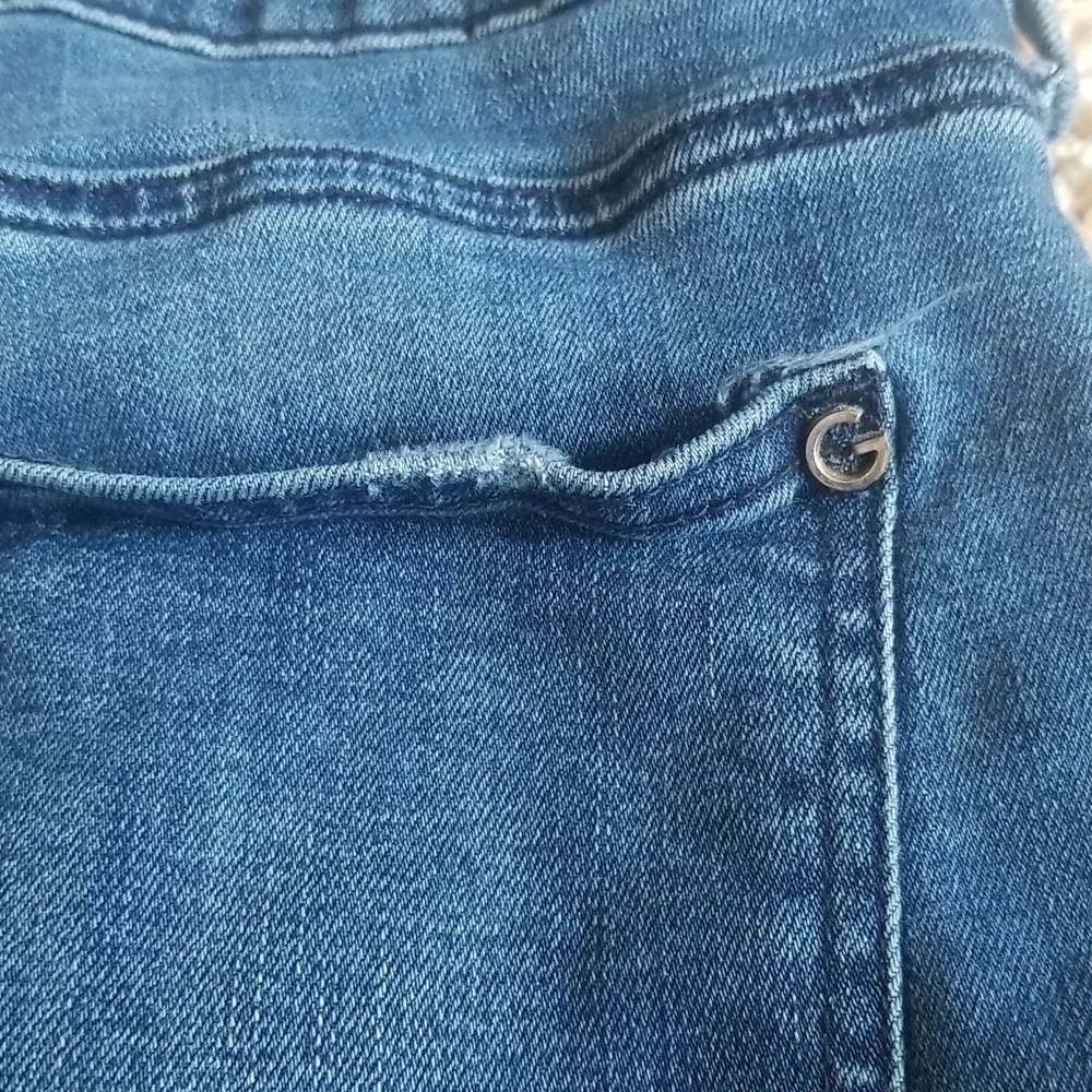 🌸 Guess Denim Distressed Bermuda Shorts